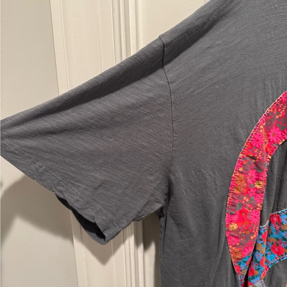 Natural Life Gray Peace Sign Graphic Boho Top One Size - Picture 2 of 9